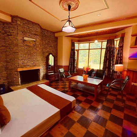 Woods Villa- A Luxury Mountains View Cottages Manāli Eksteriør bilde