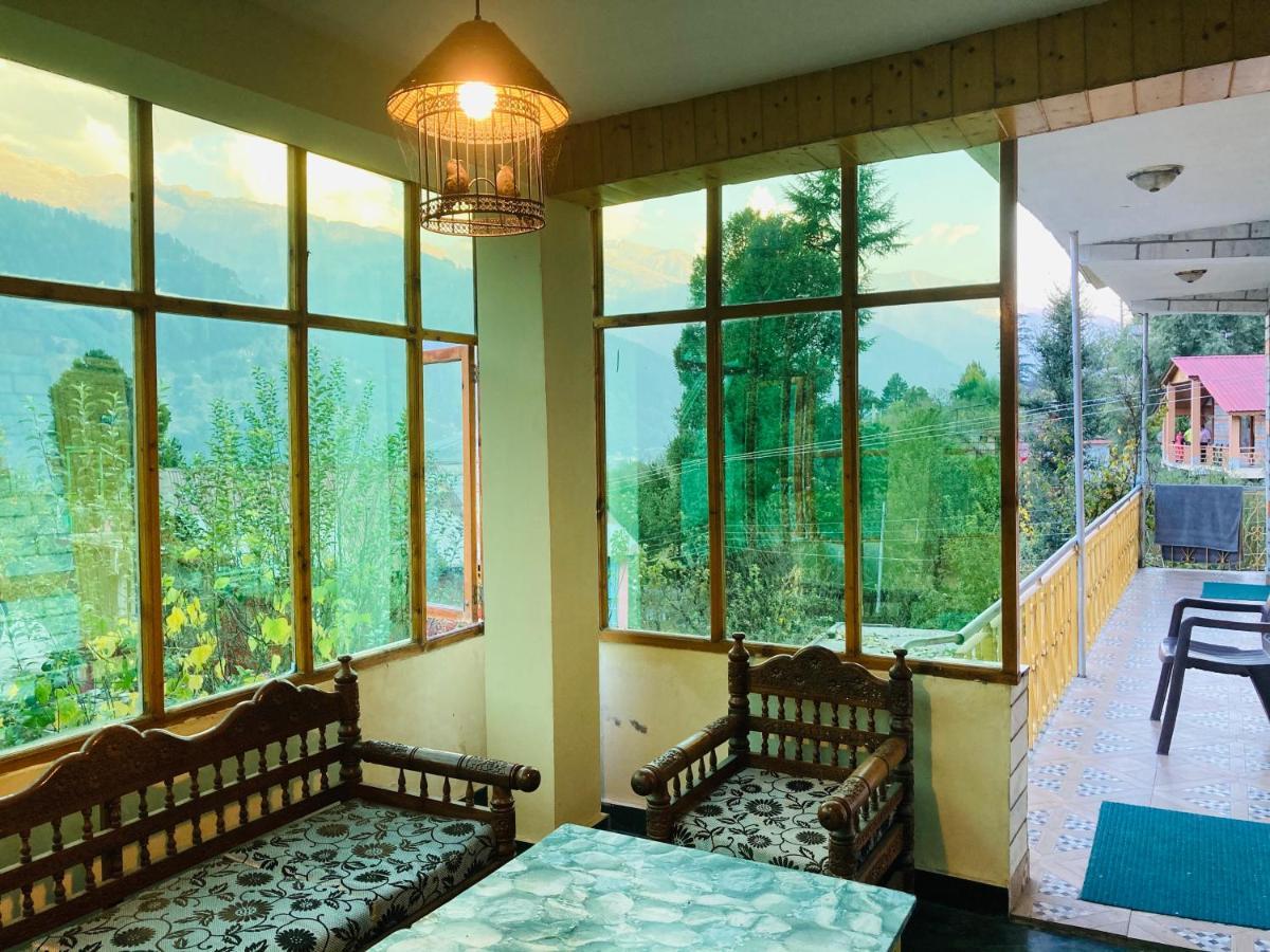 Woods Villa- A Luxury Mountains View Cottages Manāli Eksteriør bilde