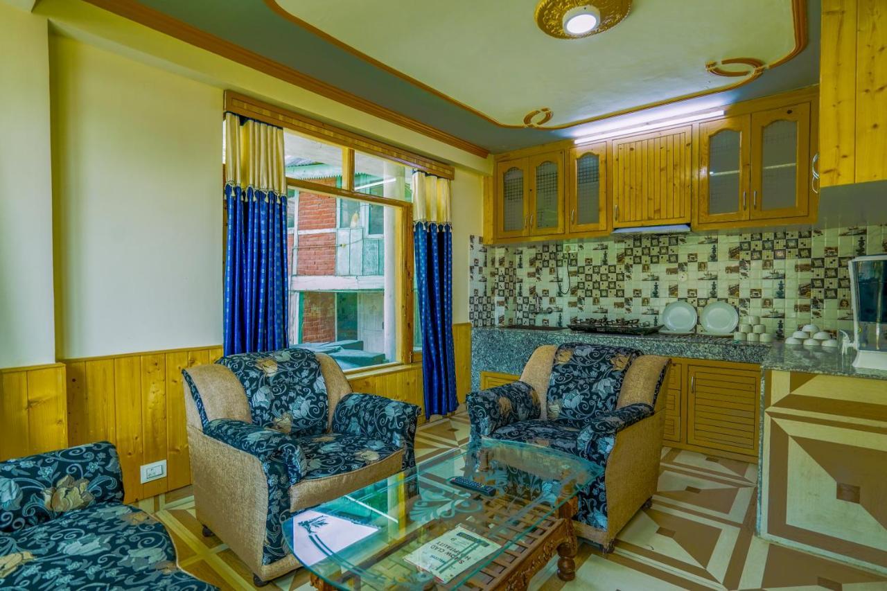 Woods Villa- A Luxury Mountains View Cottages Manāli Eksteriør bilde