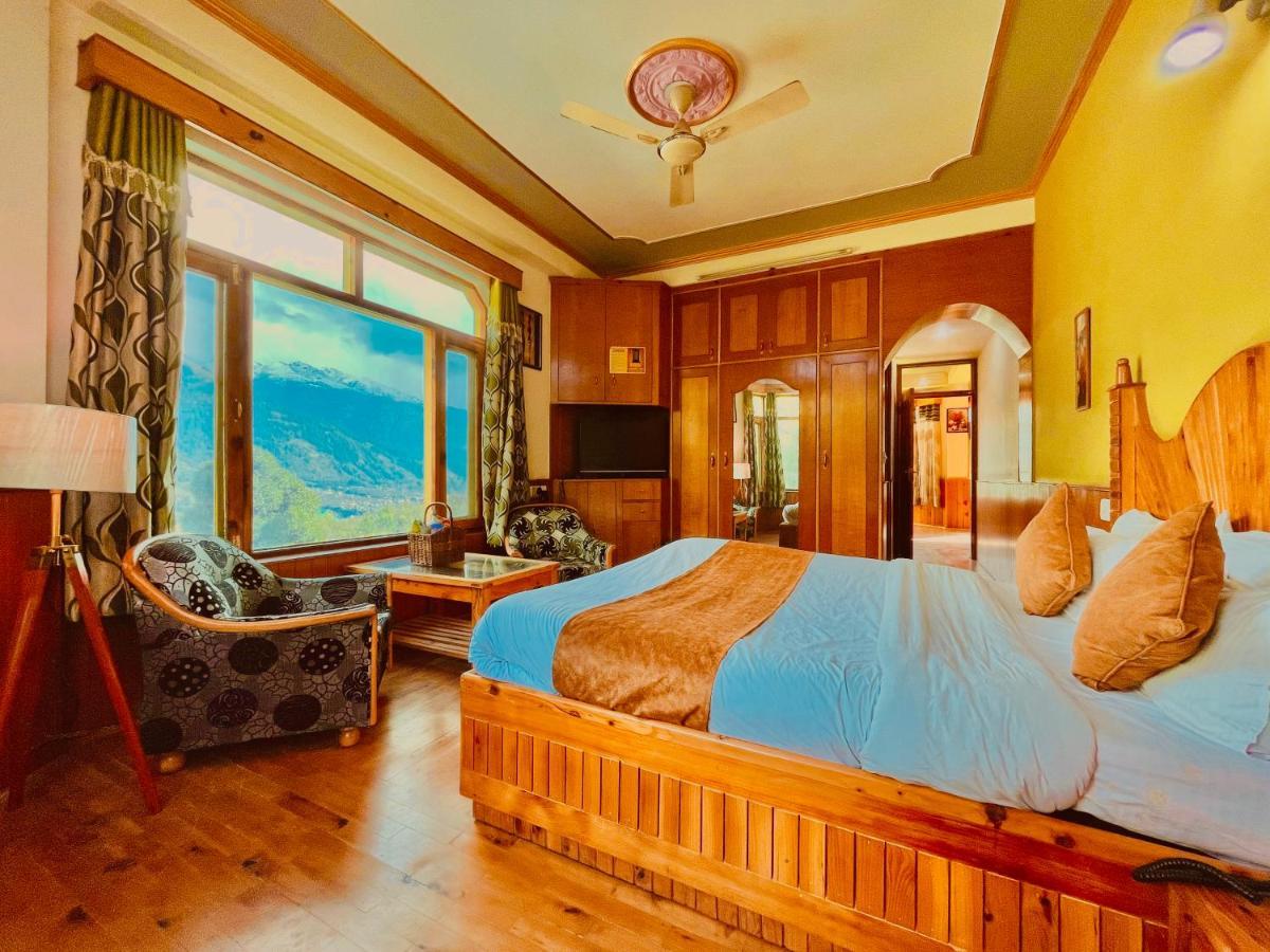 Woods Villa- A Luxury Mountains View Cottages Manāli Eksteriør bilde