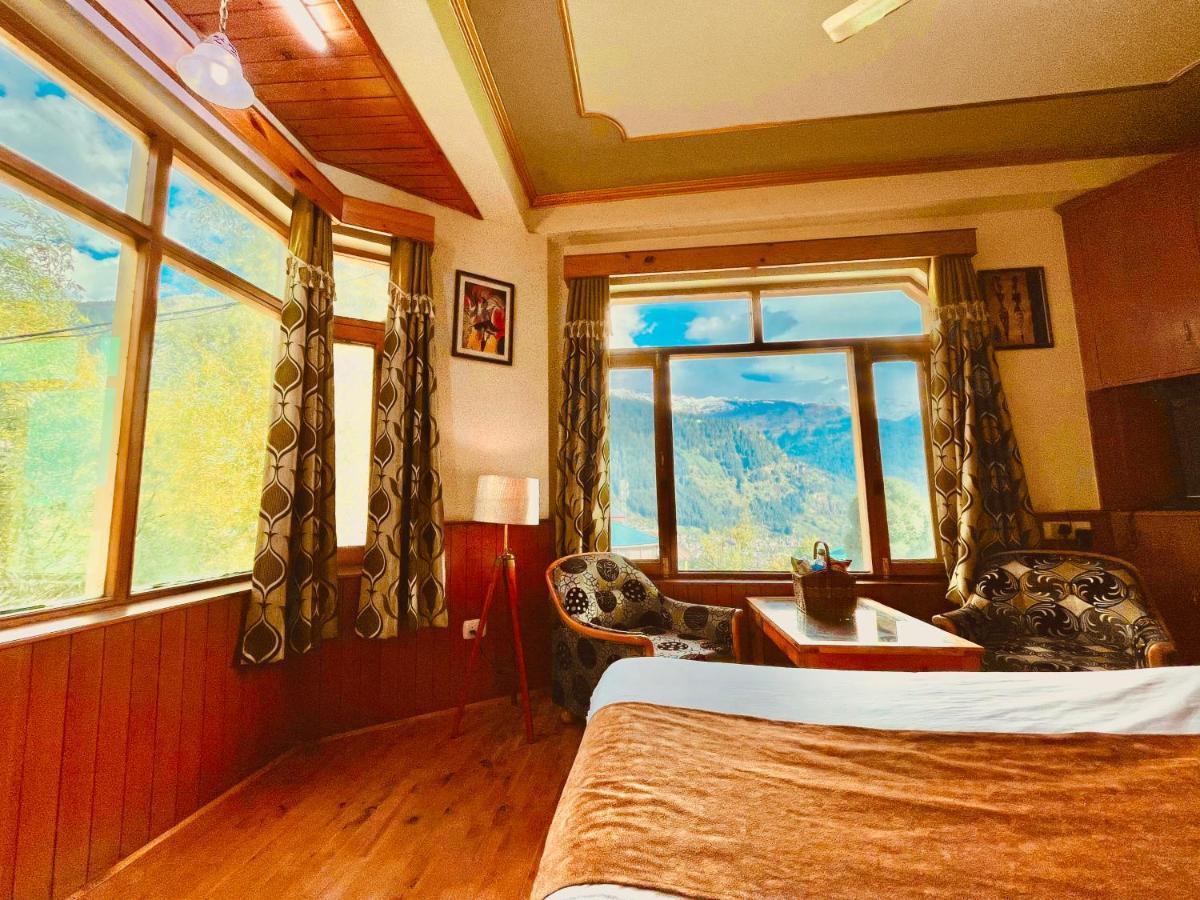 Woods Villa- A Luxury Mountains View Cottages Manāli Eksteriør bilde