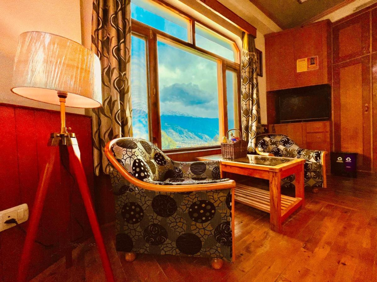 Woods Villa- A Luxury Mountains View Cottages Manāli Eksteriør bilde