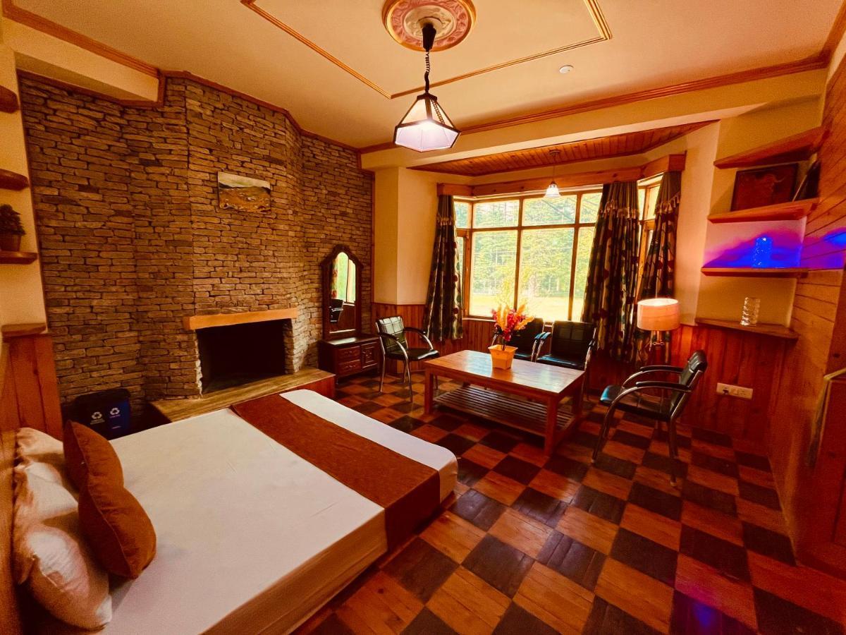 Woods Villa- A Luxury Mountains View Cottages Manāli Eksteriør bilde