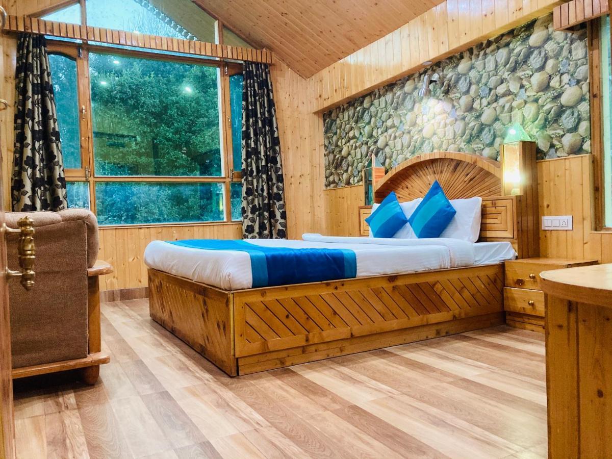 Woods Villa- A Luxury Mountains View Cottages Manāli Eksteriør bilde